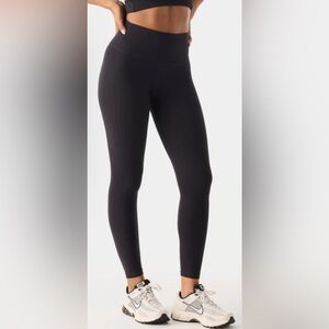 Legend Classic Black Women's Leggings (M)